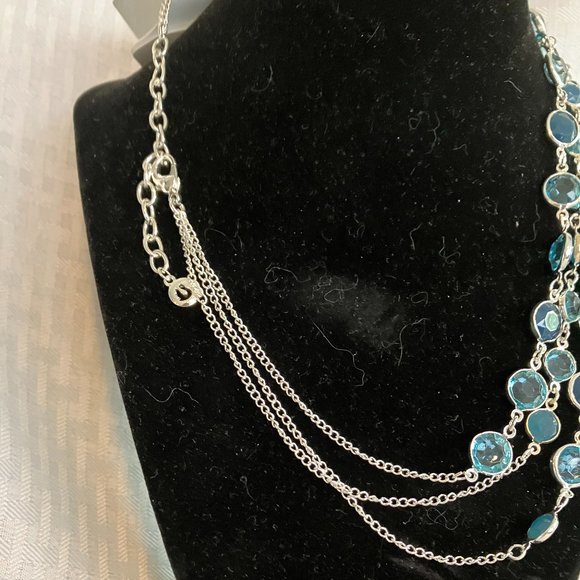 NWT Shades of Blue Gems Triple Strand Silver Necklace Gloria Vanderbilt - Picture 4 of 4